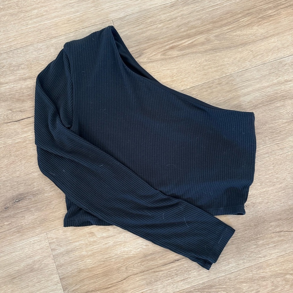 Alo One-Shoulder Black Ribbed Top - Picture 3 of 4